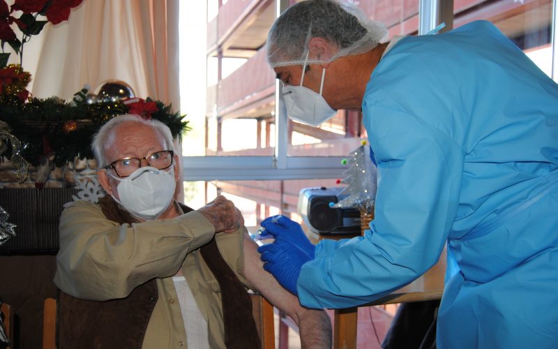 Los primeros en vacunarse en Jaén contra el Covid-19