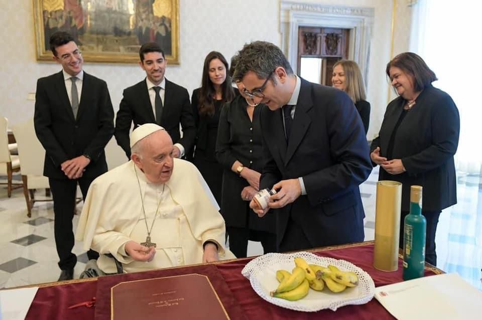 El aceite de oliva 'Magnasur' de Bedmar llega al Vaticano